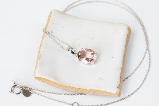 Solstice Aura Morganite Oval Pendant
